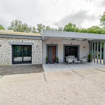 Merli Villa Kokkínion